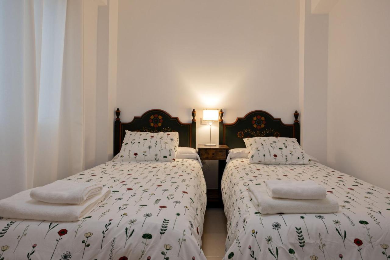 San Vicente Apartamento, 5 Pax, Centro Historico Seville Luaran gambar